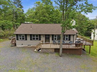 5 Chalet Ct, Lake Harmony, PA 18624