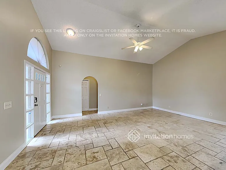 1039 Whittier Cir — Photo 3