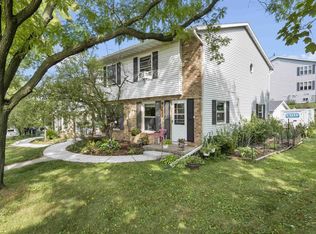 201 N Brookwood Dr, Mount Horeb, WI 53572