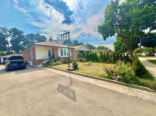 251 Taysham Cres #BASEMENT, Toronto, ON M9V 1X8