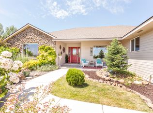 60 Snowy Owl Ln, Yakima, WA 98908