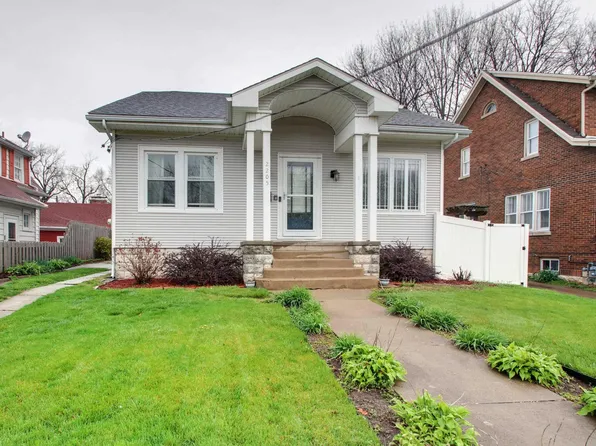 2205 Spring St, Quincy, IL 62301