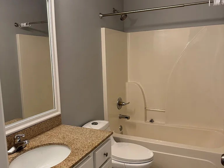 185 Galecrest Dr — Photo 11