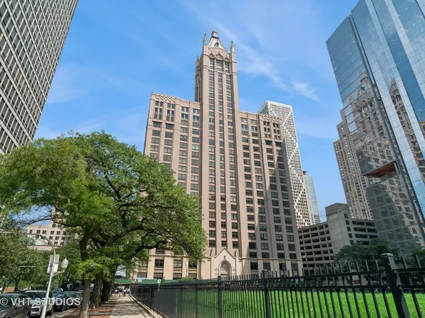 680 N Lake Shore Dr APT 916, Chicago, IL 60611