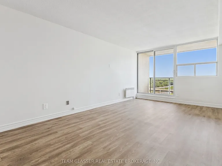 21 King St #1201 — Photo 9