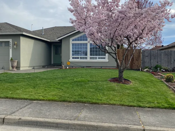 2462 Saint James Way, Central Pt, OR 97502