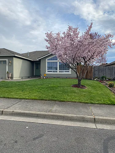 2462 Saint James Way Photo 1