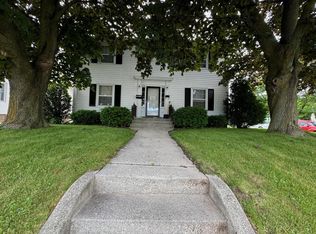 1218 N 11th St #1216, Manitowoc, WI 54220