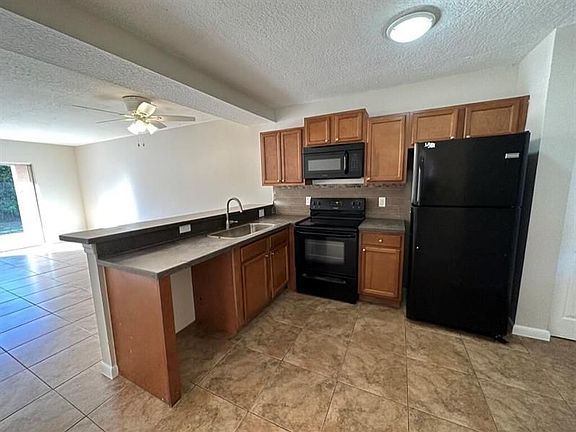 2nd image of 2109 SE 3rd St APT A