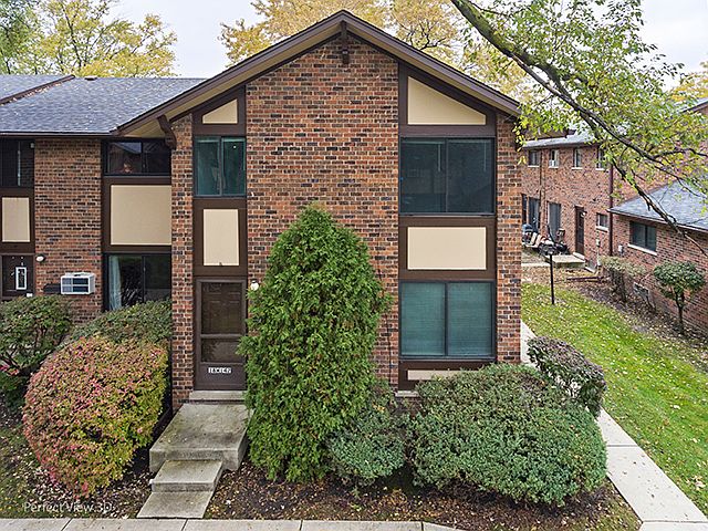 1st image of 18W142 Kirkland Ln