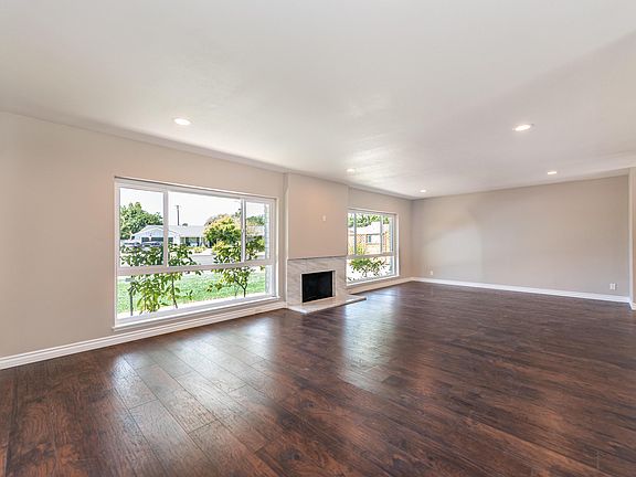 3rd image of 1150 Enfield Cir