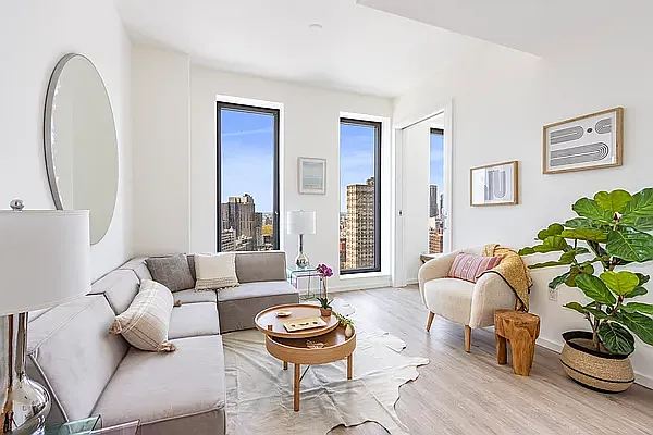 545 Vanderbilt Ave #4E — Photo 1