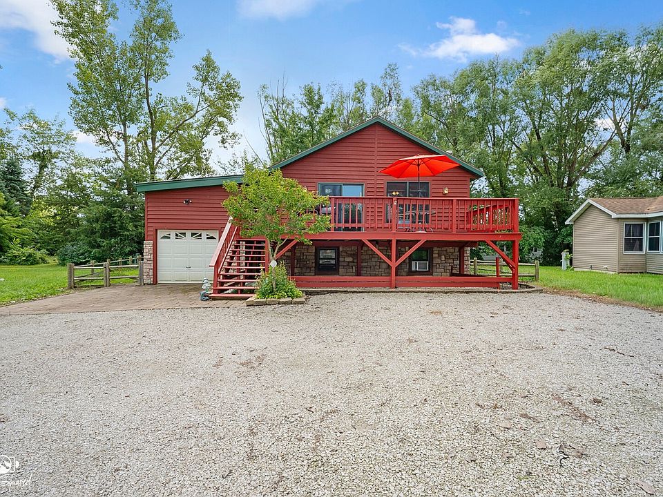 1st image of 138 Little Musky Cir