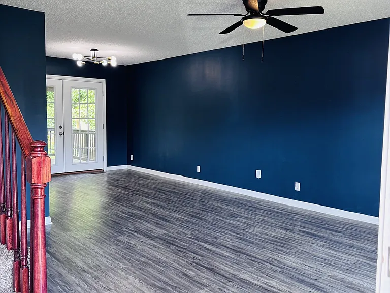 474 Bamburg Dr — Photo 2