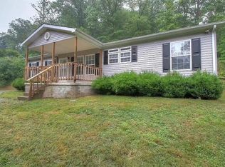 131 Church Of The First Born Rd, Middlesboro, KY 40965