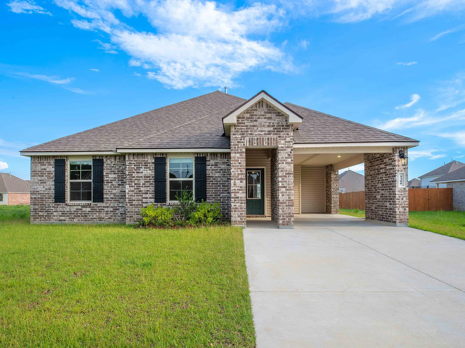 5388 Greenridge Ln — Photo 1