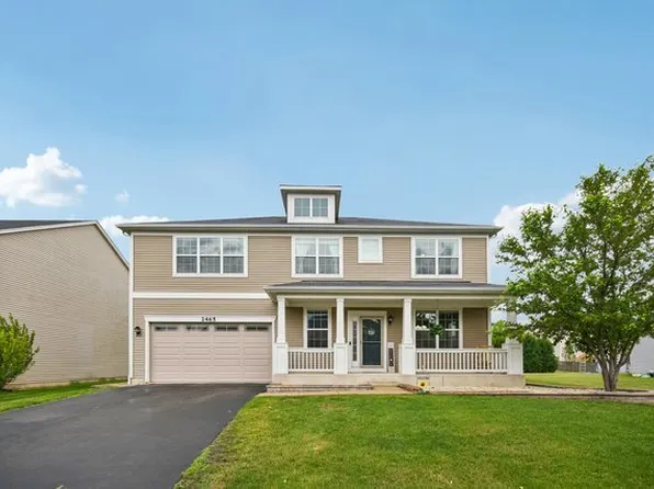 2465 Heron Ln, Wauconda, IL 60084