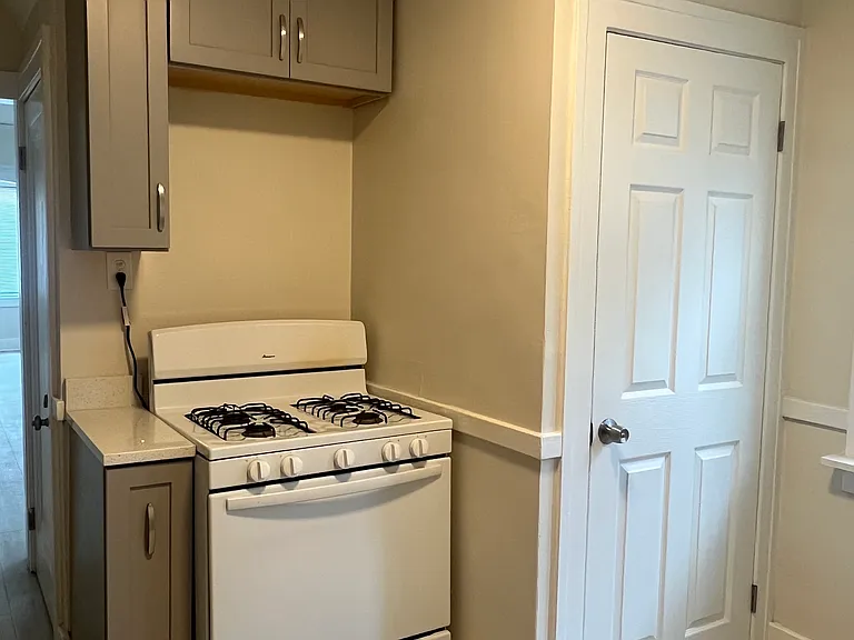 5075 Somerset Ave #1-2 — Photo 7
