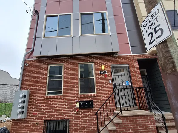 2251 N Franklin St #B, Philadelphia, PA 19133