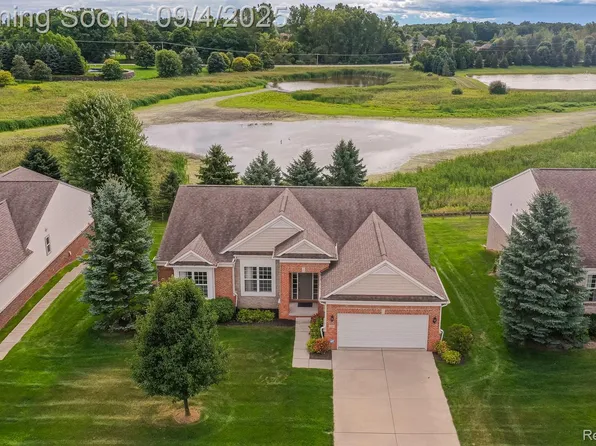 6264 Muirfield Dr, Grand Blanc, MI 48439