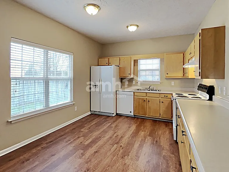 2738 Pepperdine Dr — Photo 3