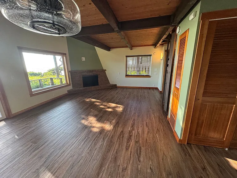 1318 NW Voyager Way — Photo 23