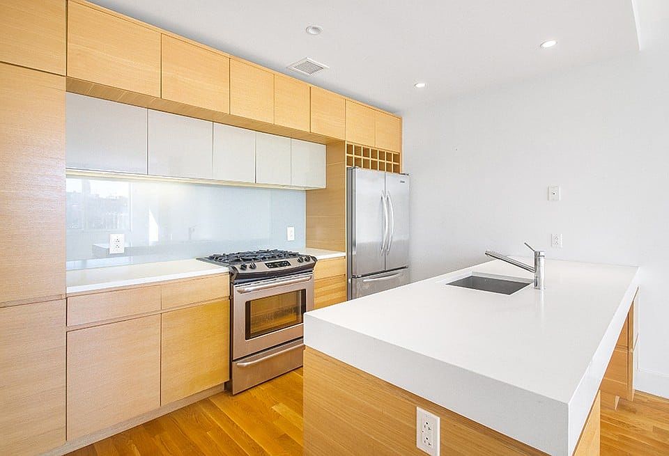1st image of 150 4th Ave APT 5A