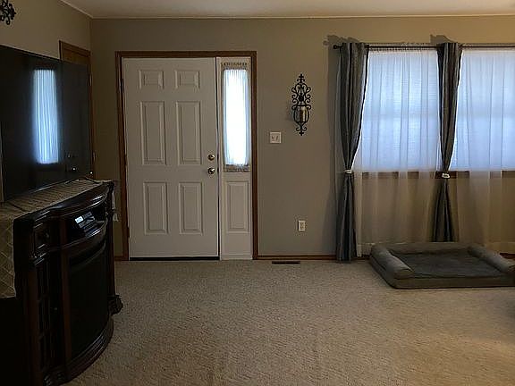 4th image of 1315 Annette Dr