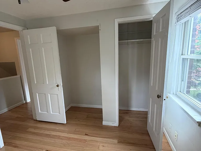 3770 Brewster St — Photo 18