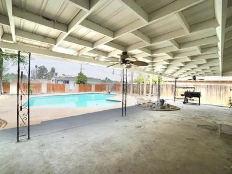 5901 Mohawk St — Photo 10