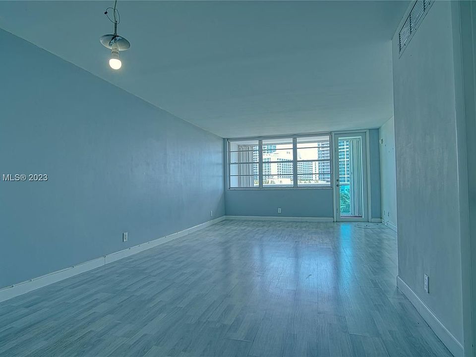 1st image of 6770 Indian Creek Dr APT 6C