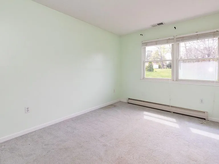 41 Kennedy Rd — Photo 11