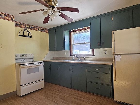 3rd image of 44 Old Waterbury Road