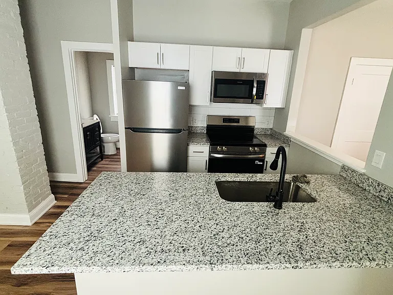 220 E Main St #A — Photo 6