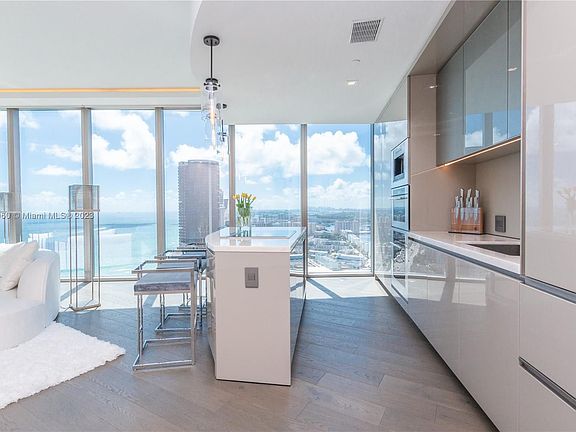 5th image of 18975 SE Collins Ave #4204