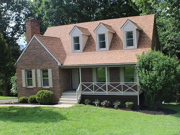 2nd image of 109 Mullbury Pl