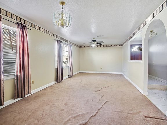3rd image of 3817 Deercreek Ln