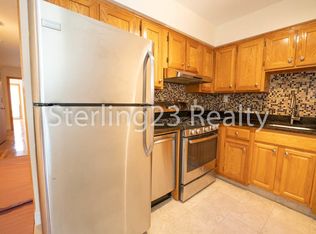 31-28 47th St #A2, Astoria, NY 11103