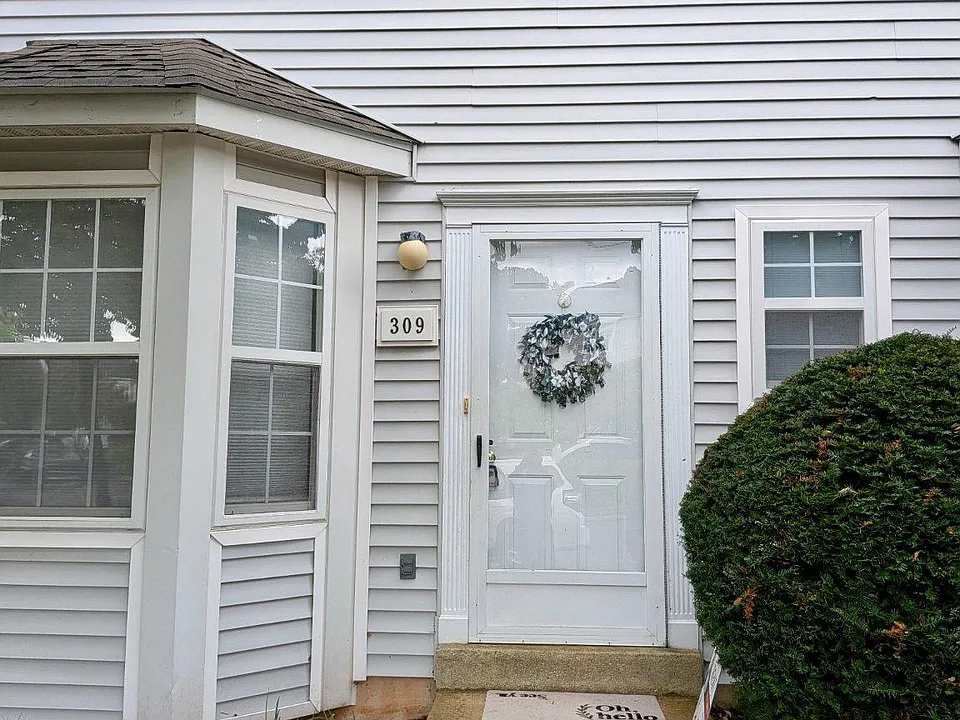309 Huntington Ct #57