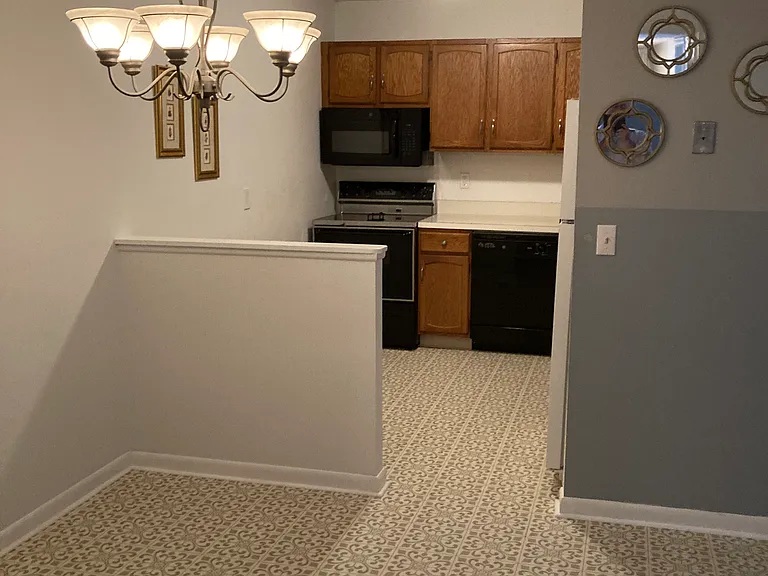 1274 E Main St #B21 — Photo 24