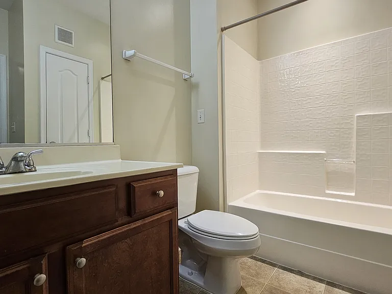 5304 Warminster Dr #203 — Photo 7