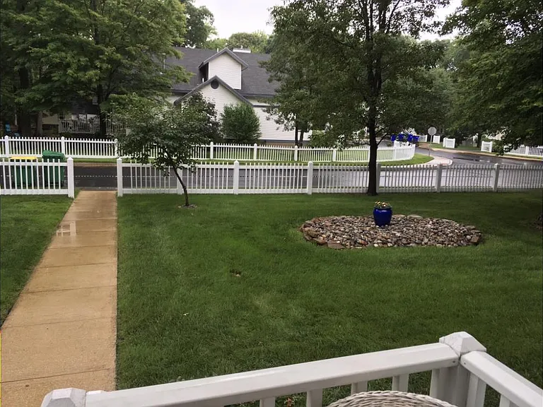 6 Mary Elizabeth Dr — Photo 4