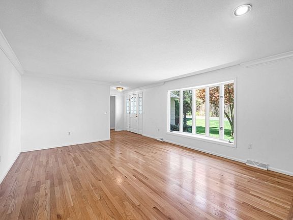 5th image of 69 Cherry Ln