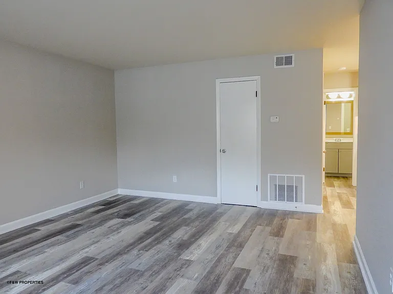 1392 Bryden Rd — Photo 7