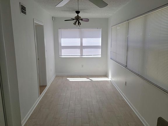 5th image of 801 Carver St