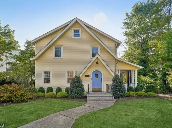 12 Buckingham Garden Pkwy, Maplewood Twp., NJ 07040