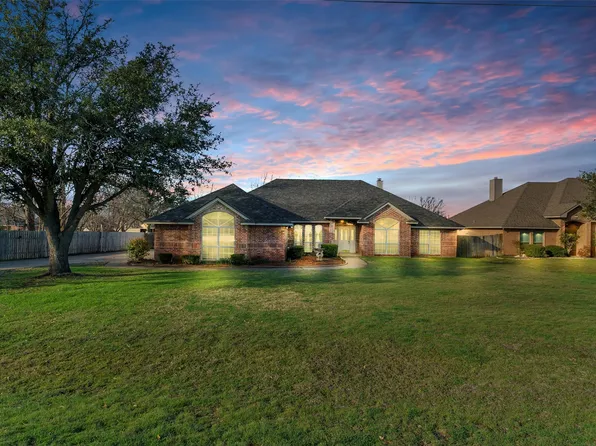 3902 Monterrey Dr, Granbury, TX 76049