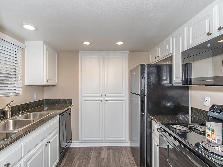 Mosaic Apartment Homes — Photo 40