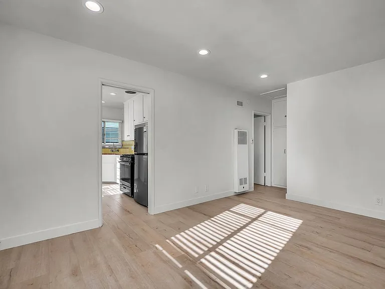 2826 Avenel St #2 — Photo 3