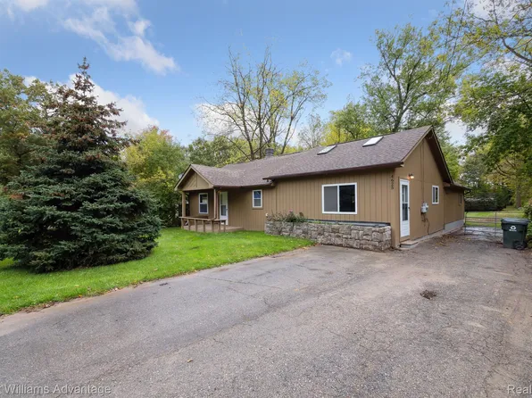 4625 Jamm Rd, Orion, MI 48359
